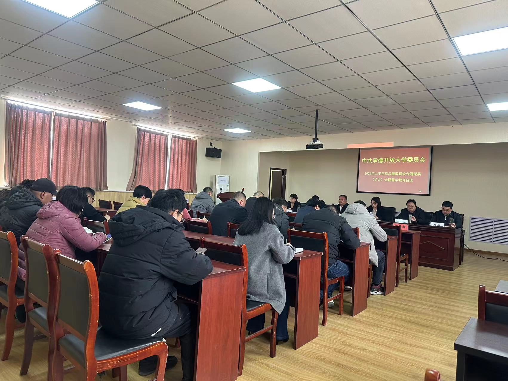 1709603646866272.jpg e7b84385d4ba8b5878b20d65b333c4b.jpg