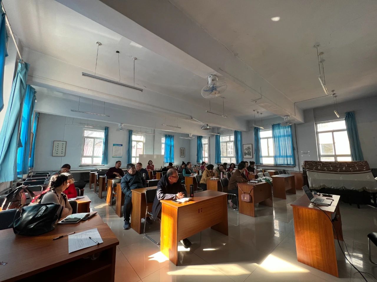 1711441247951733.jpg 1f664ba4bfb497180848feaf1a40836e.jpg