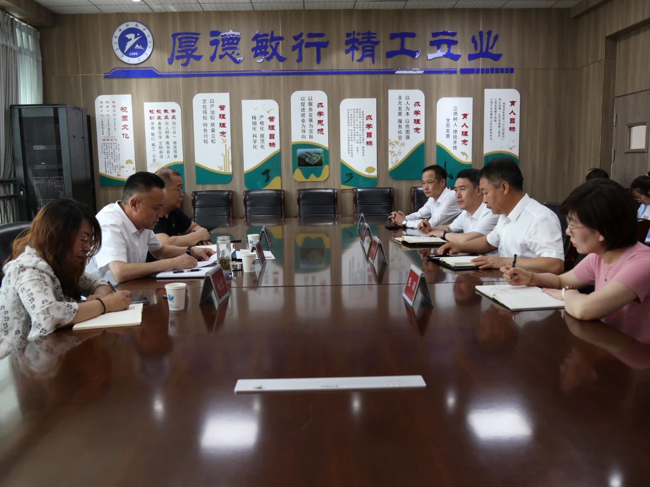 1718331285695393.jpg c78cedc53ca1c53f5dc300eae85b70f2.jpg